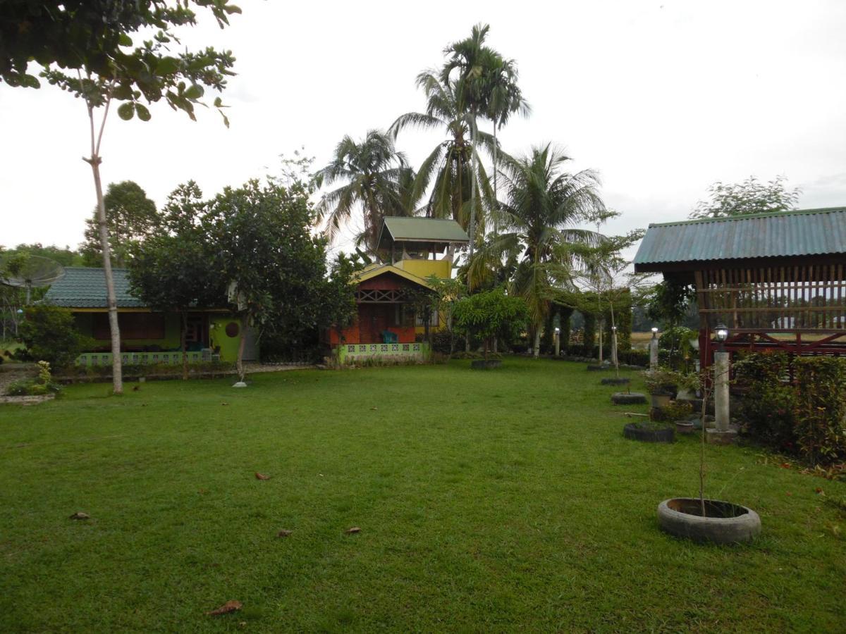 Ambow Homestay Jungle Trekking & Village Tour Bukit Lawang Exterior foto