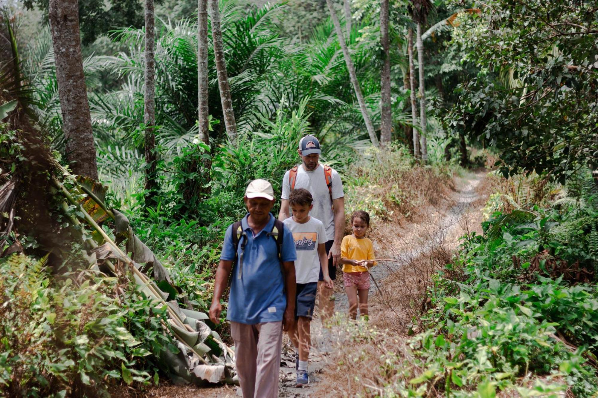 Ambow Homestay Jungle Trekking & Village Tour Bukit Lawang Exterior foto