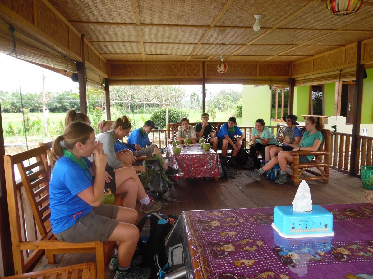 Ambow Homestay Jungle Trekking & Village Tour Bukit Lawang Exterior foto