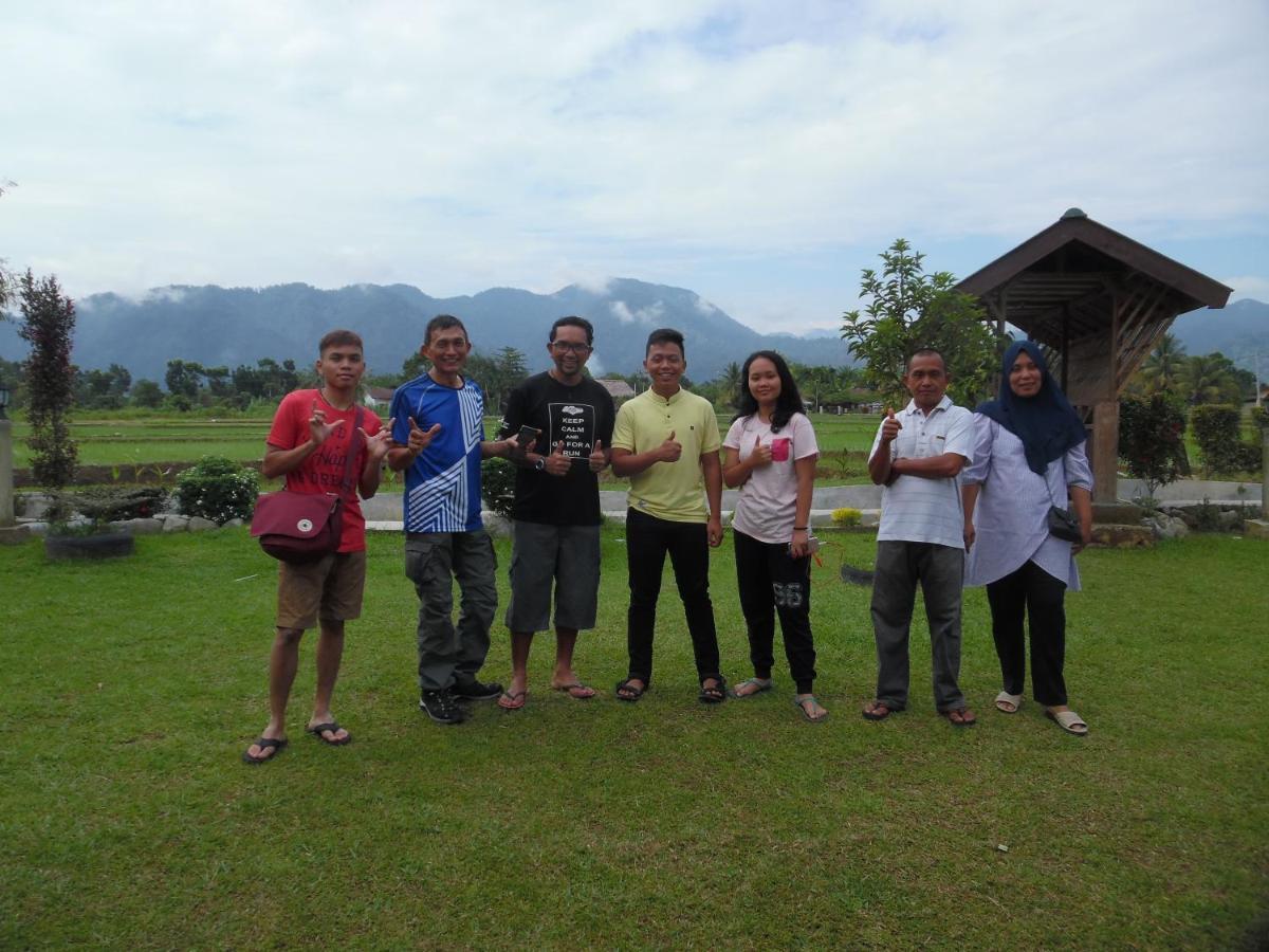 Ambow Homestay Jungle Trekking & Village Tour Bukit Lawang Exterior foto