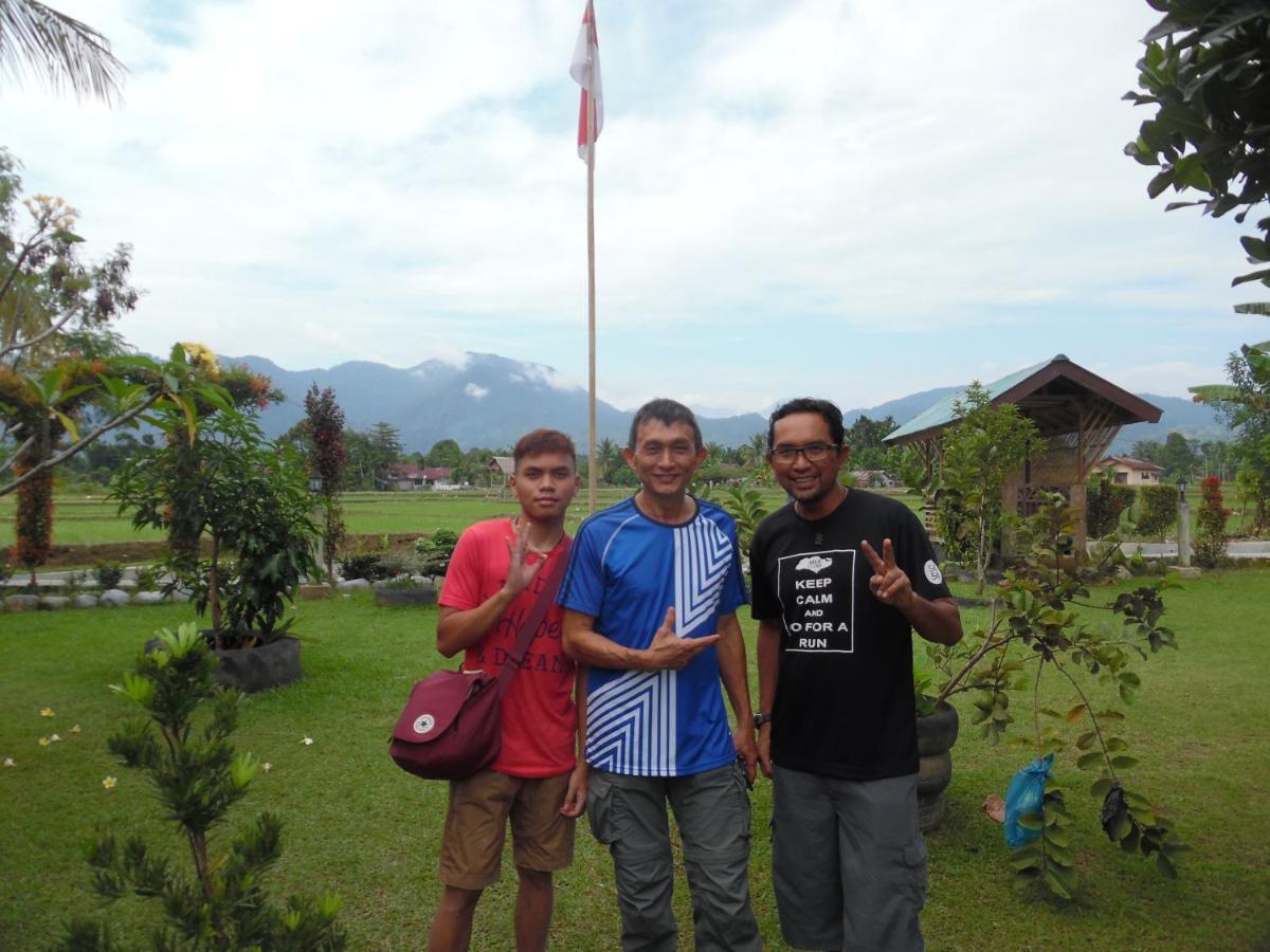 Ambow Homestay Jungle Trekking & Village Tour Bukit Lawang Exterior foto