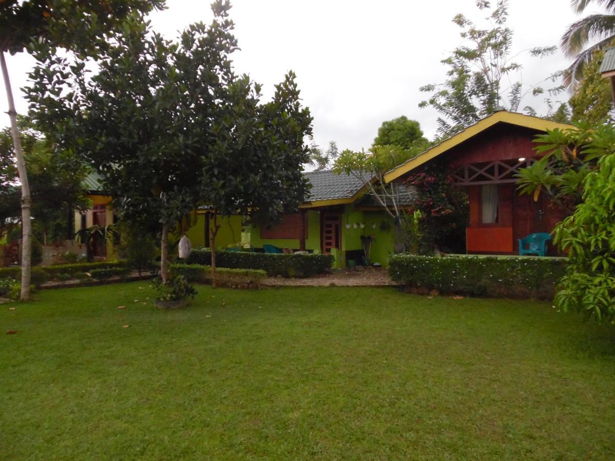 Ambow Homestay Jungle Trekking & Village Tour Bukit Lawang Exterior foto